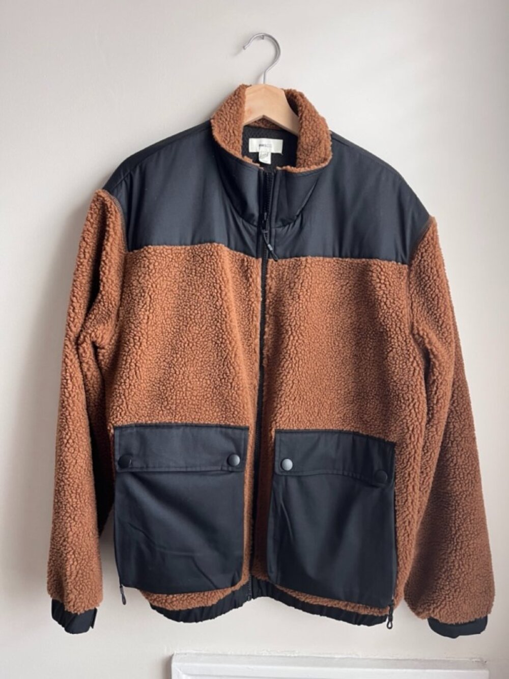 RW&Co large unisex fleece zip sweater